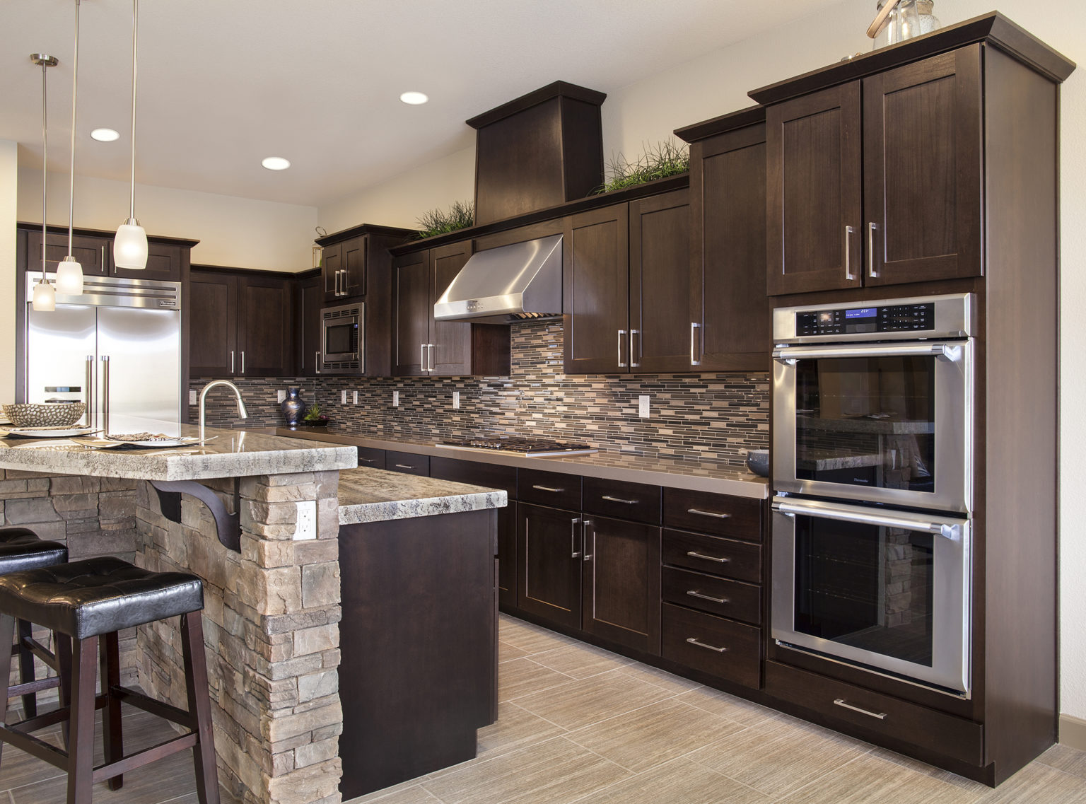 Cabinet Showroom- Superior Cabinet Supply Kitchen Cabinets & Countertops